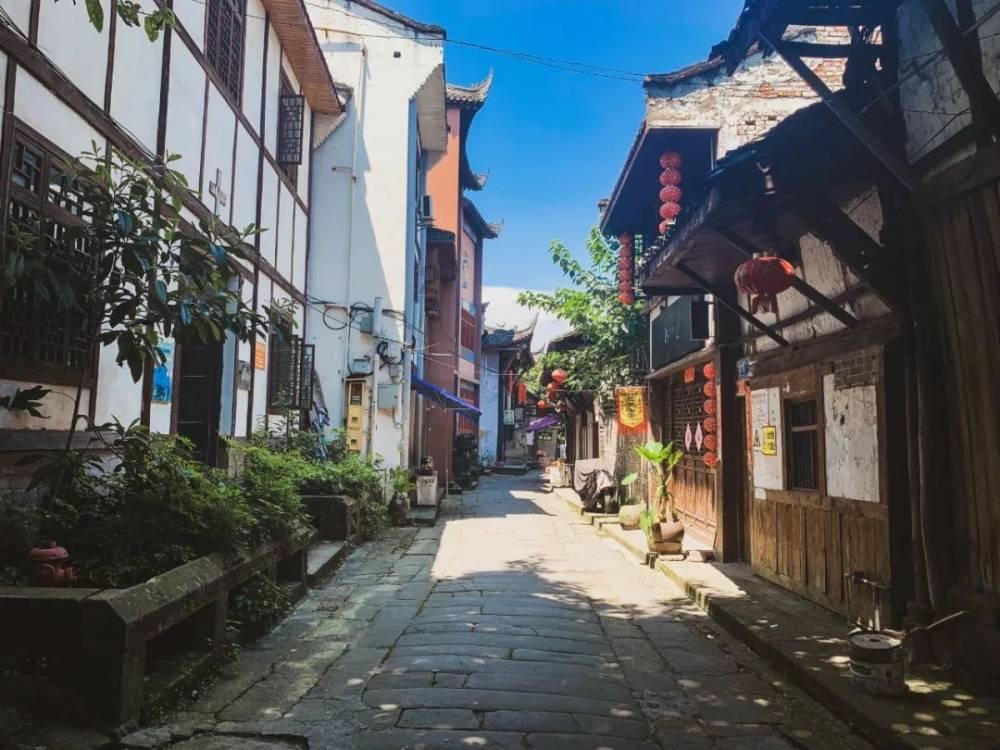 急盼孙子 坐完小月子 婆婆就让媳妇备孕 宝宝一出生 奶奶就甩袖子